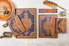 Diář Paperblanks 2026 Safavid Indigo midi horizontální DE0762-4
