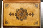 Diář Paperblanks 2026 Safavid Indigo midi vertikální DE0772-3